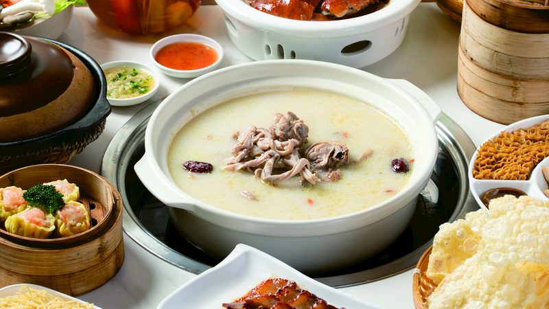 代工与自产：复合调味料企业的两条分岔路